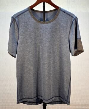 Lululemon Men's M Metal Vent Tech Short Sleeve Shirt Blue Gray Heathered Tencel